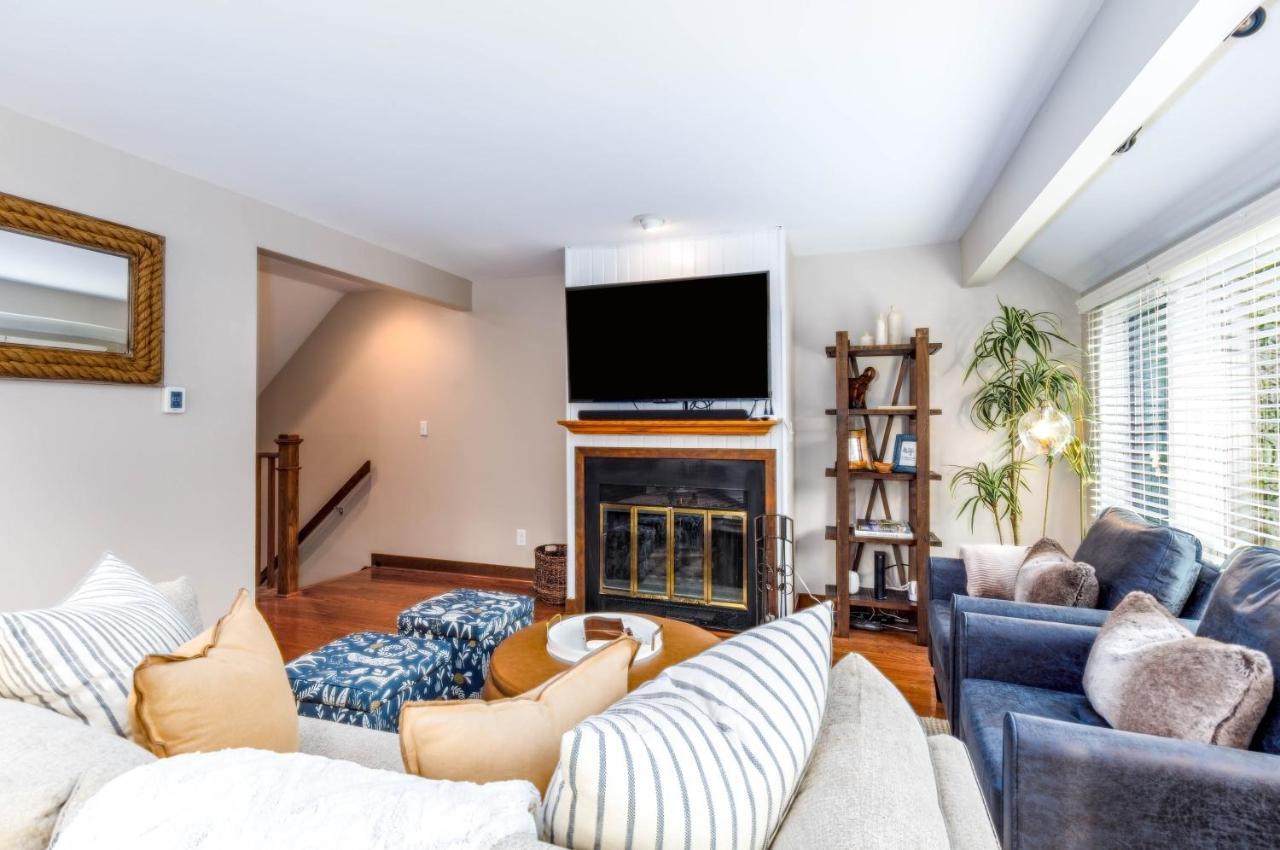 Summer Specials! Cozy King Beds, Pool Access, Galena Territory Amenities, Fireplace, Great Location In Galena Territory On Lake Galena Bagian luar foto